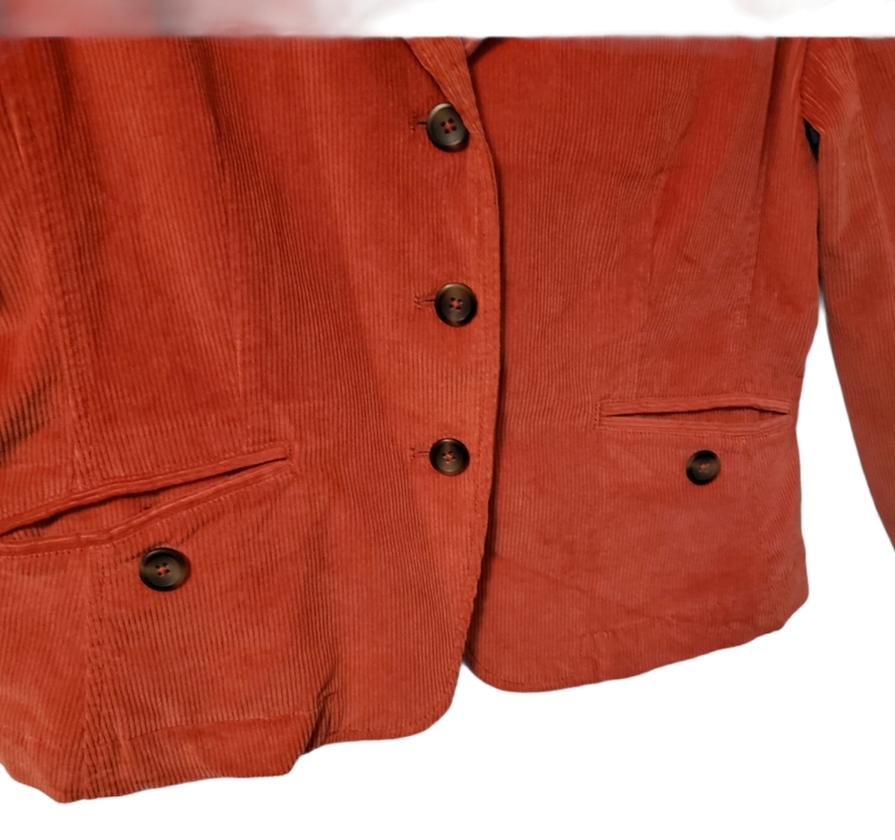 Talbot sz 12 rust-color corduroy jacket features a three button front closure. - Picture 4 of 4